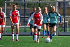 naamloos-16-van-1