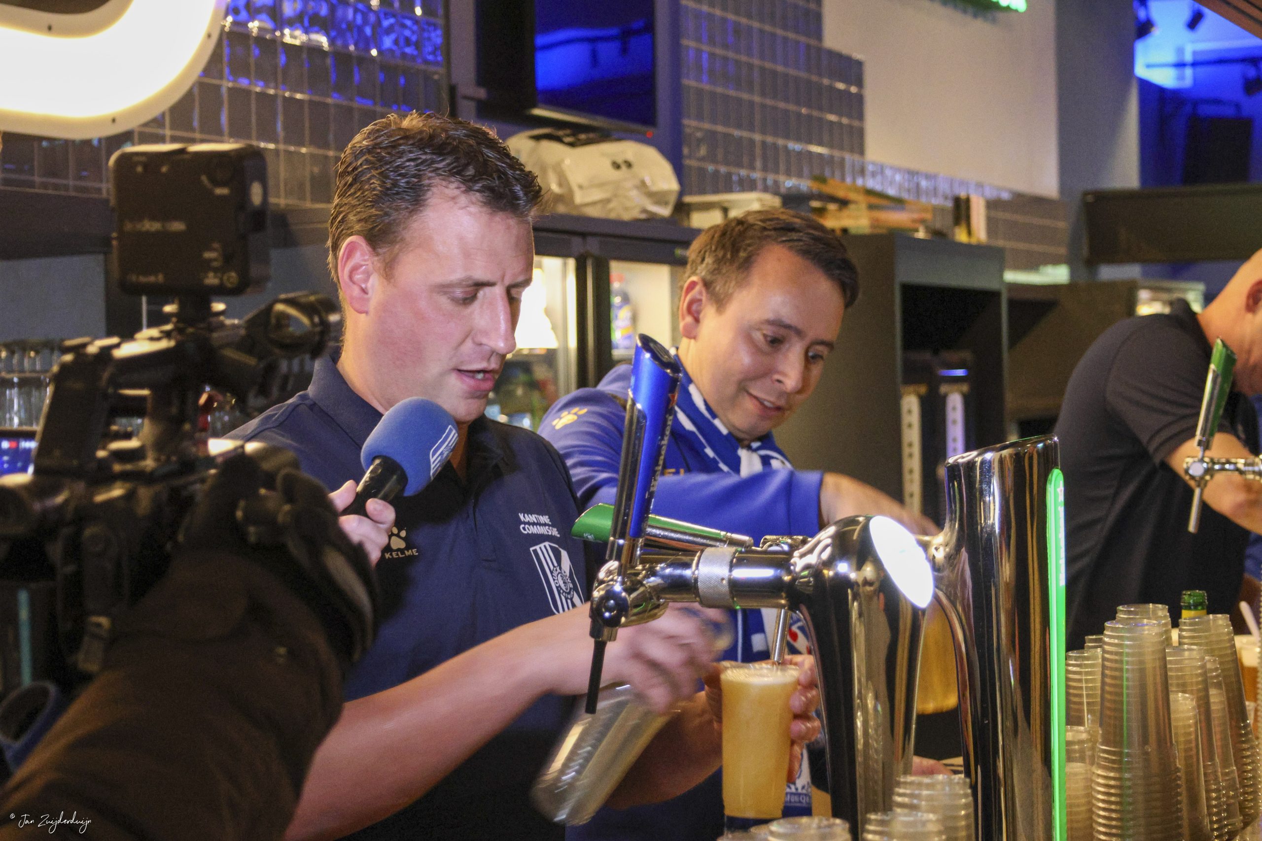 Barmedewerker at Quick Boys