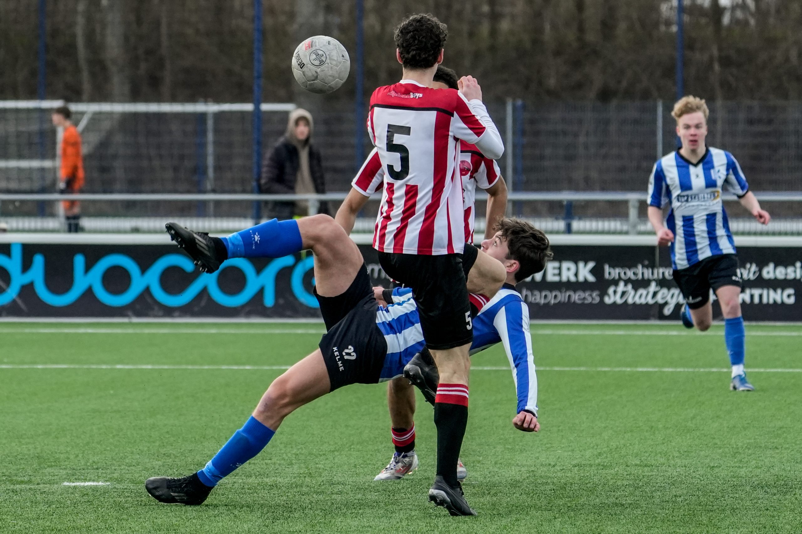 Jong Quick Boys walst over Jong Alphense Boys heen