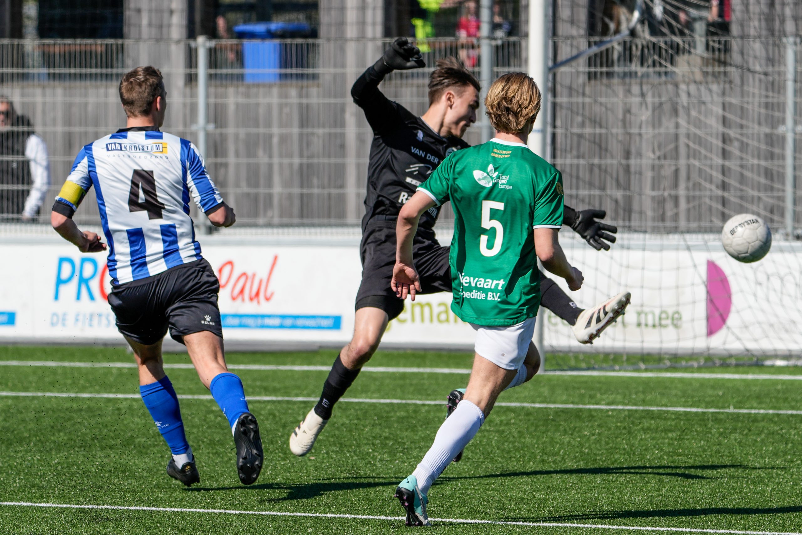 Jong Quick Boys knokt zich naar overwinning