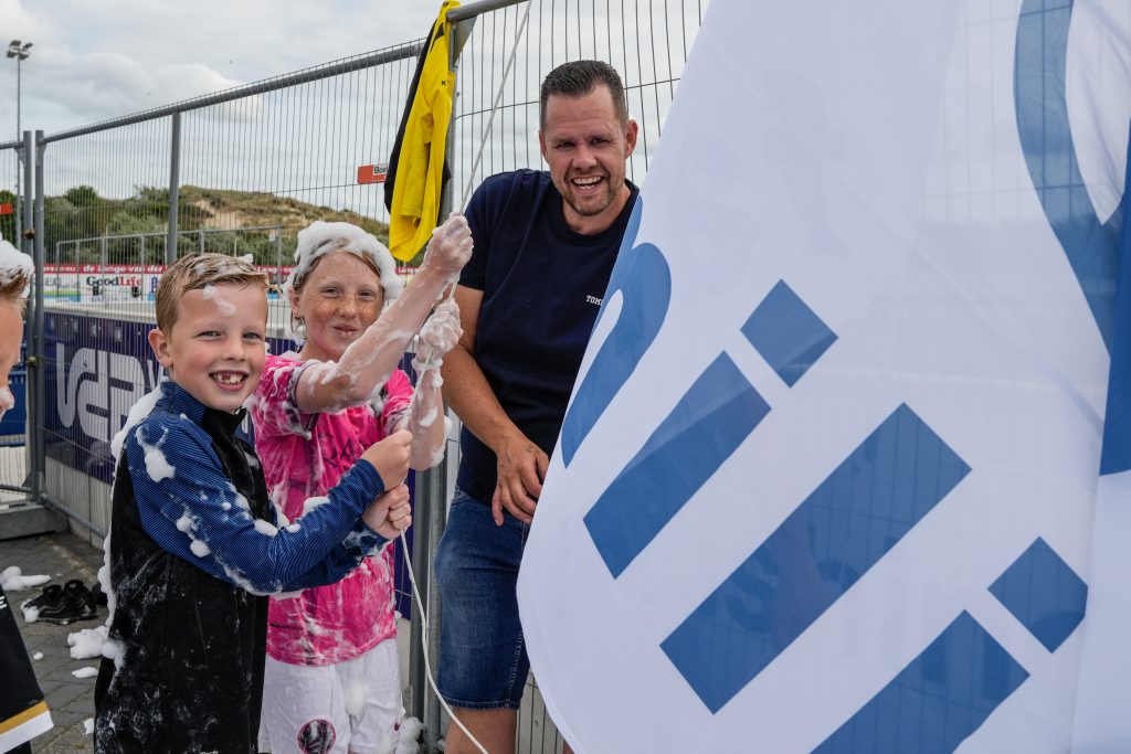 opening, familiedagen, vlag, zingen, eed (1)